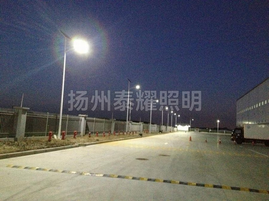 上海太阳能路灯案例